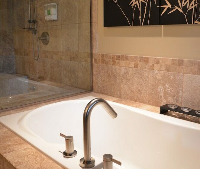 膳宿费 Shades Of Jade Inn And Spa