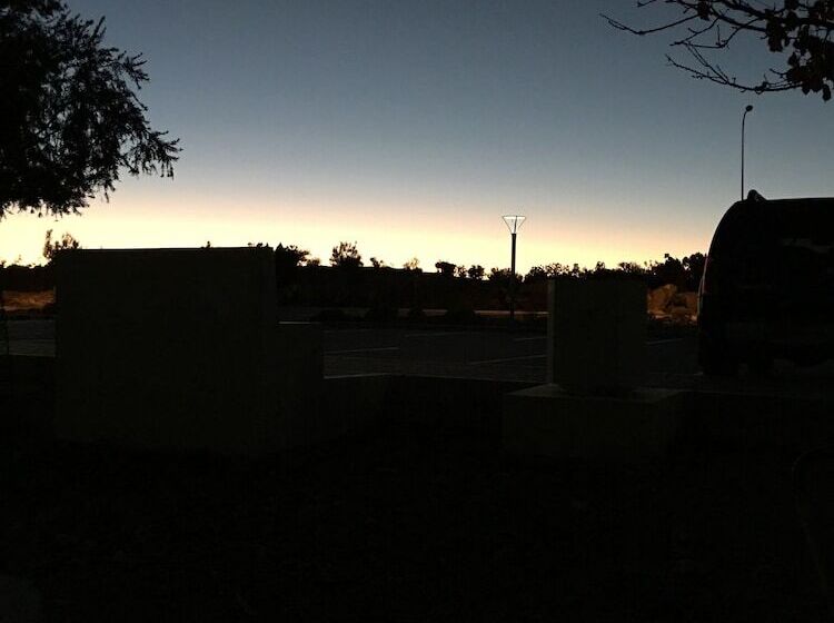 پانسیون Stone House