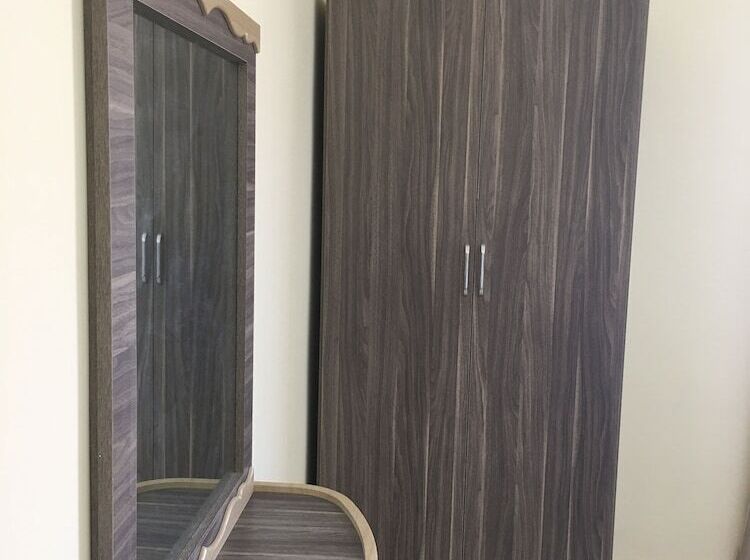 پانسیون Stone House