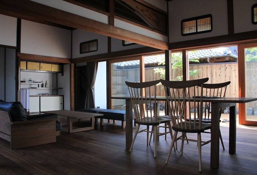 بنسيون Utazu Co Machi No Ie