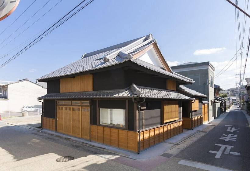 بنسيون Utazu Co Machi No Ie