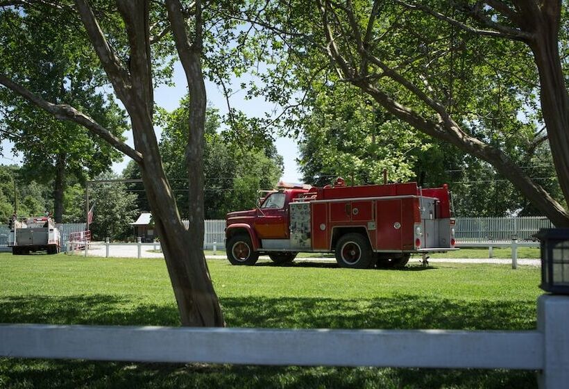 بنسيون Village Studios