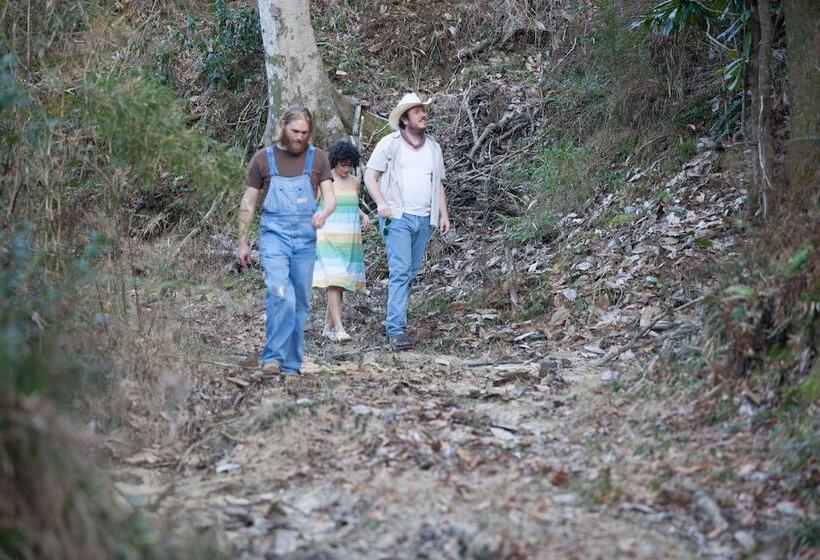 بنسيون Village Studios