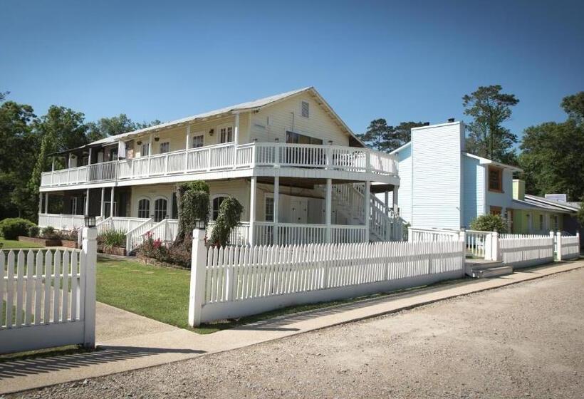 بنسيون Village Studios