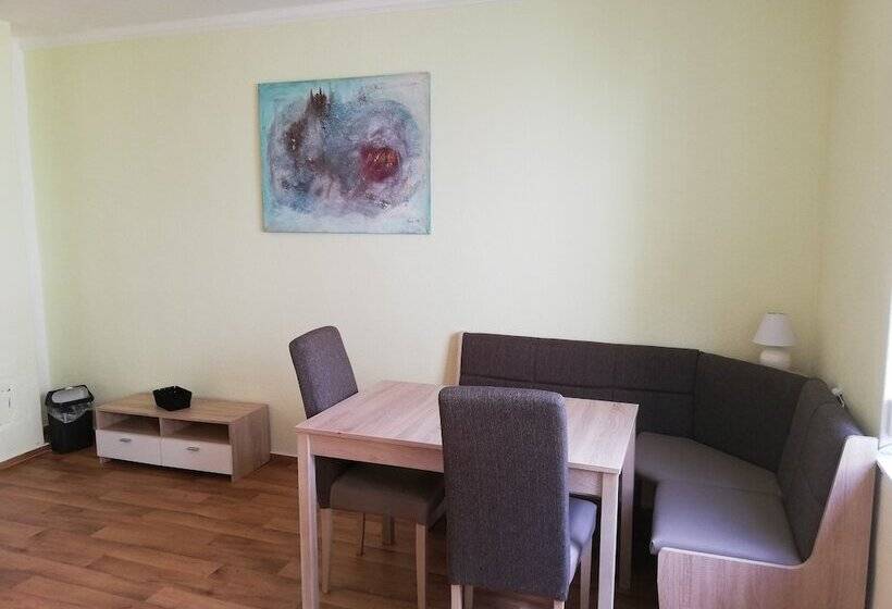 Pension, Seminarräume & Käsemanufaktur Im Leezener Hof