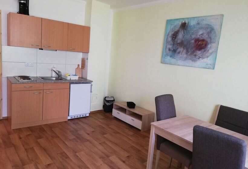 Pension, Seminarräume & Käsemanufaktur Im Leezener Hof