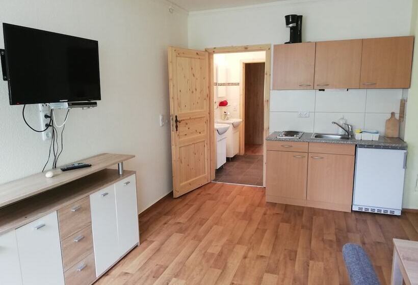 Pension, Seminarräume & Käsemanufaktur Im Leezener Hof