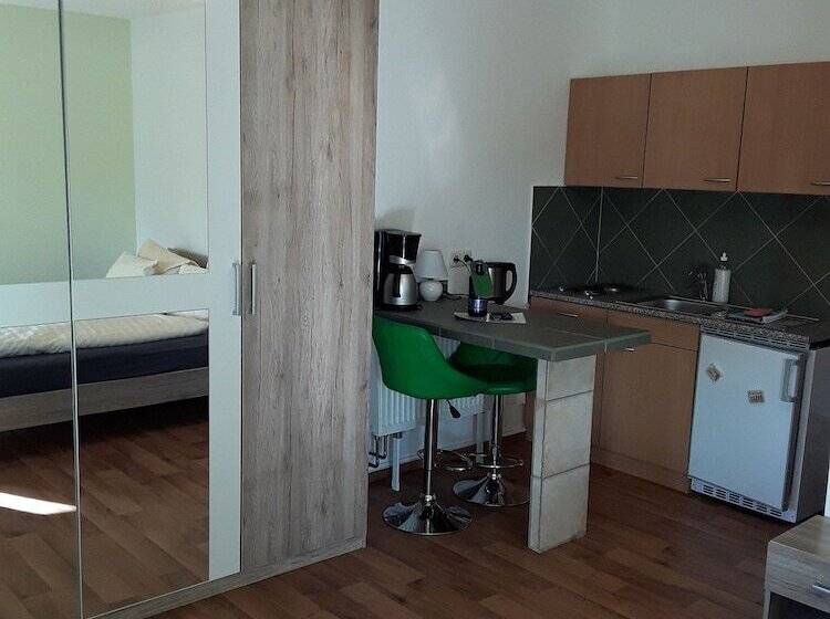 Pension, Seminarräume & Käsemanufaktur Im Leezener Hof