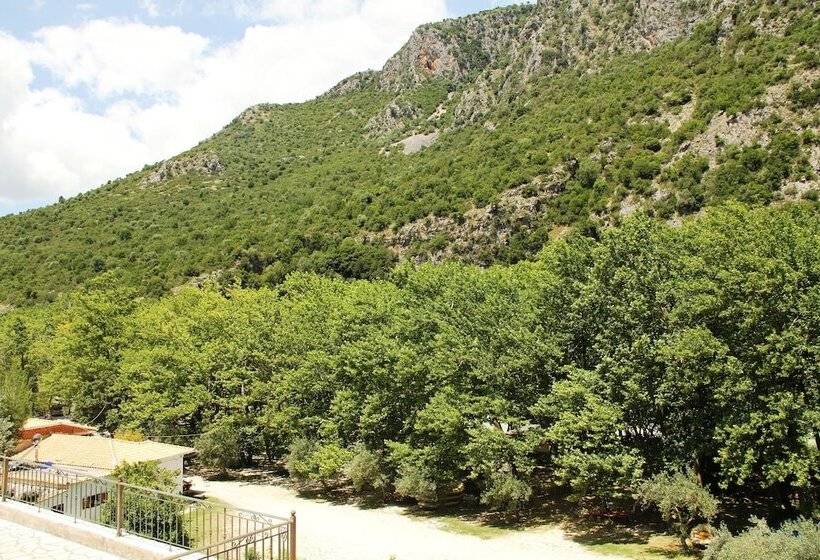 Piges Hotel At Acheron Springs