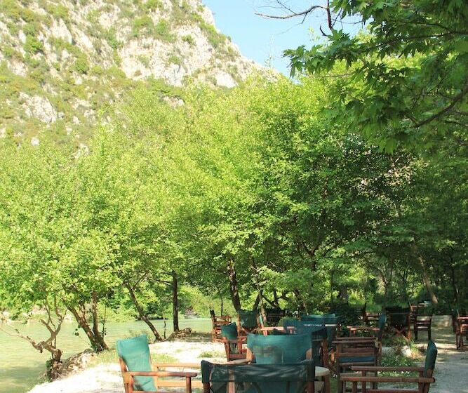 Piges Hotel At Acheron Springs