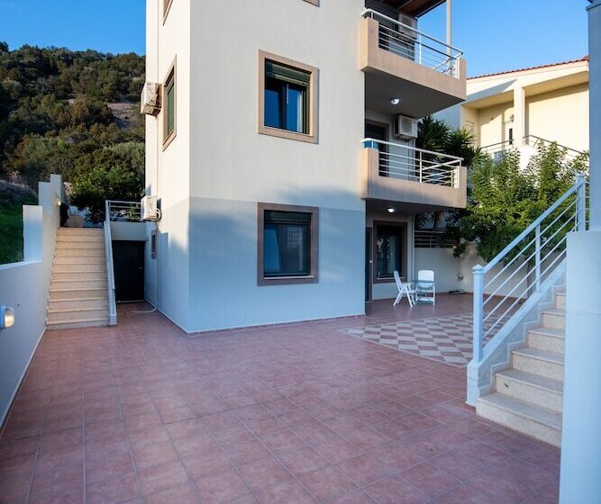 Portela Apartments Kampoula