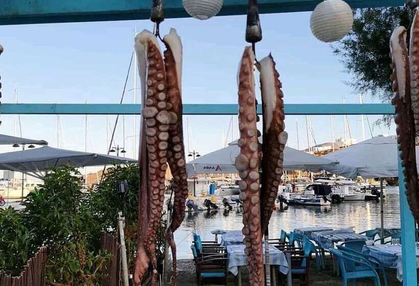 Poseidon Apartments And Villas By The Sea