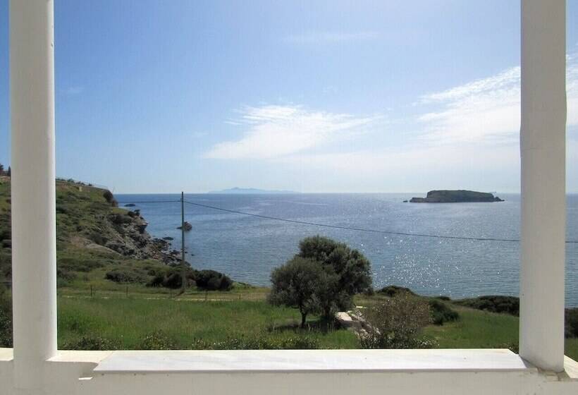 Poseidon Apartments And Villas By The Sea