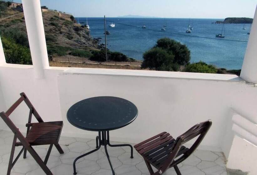 Poseidon Apartments And Villas By The Sea