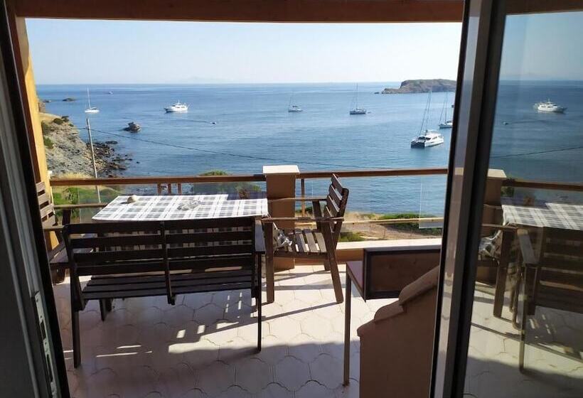 Poseidon Apartments And Villas By The Sea
