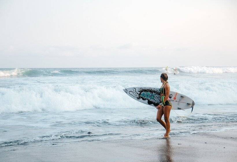 Puro Surf Hotel And Academy