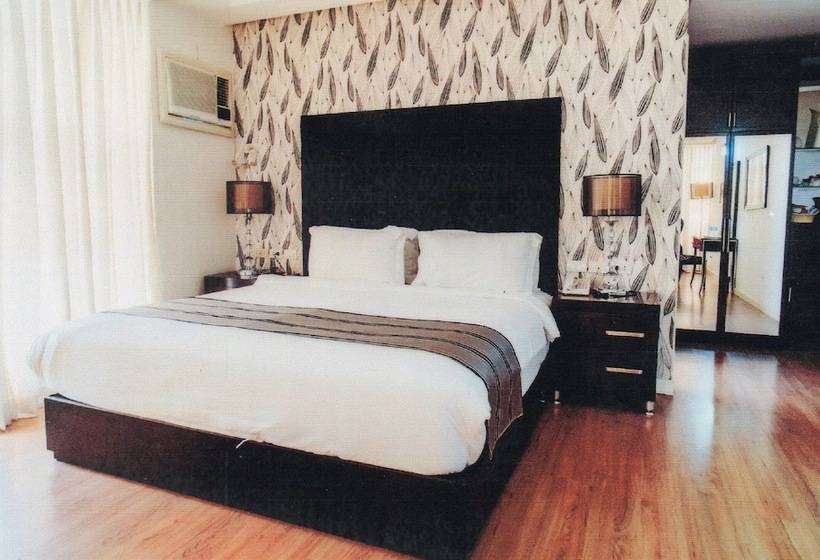 Queen Margarette Hotel   Downtown