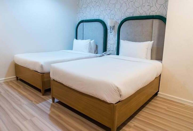 Queen Margarette Hotel   Downtown