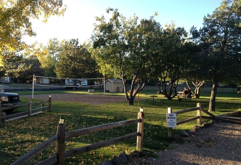 Rainbow S End Resort On Rainbow Lake