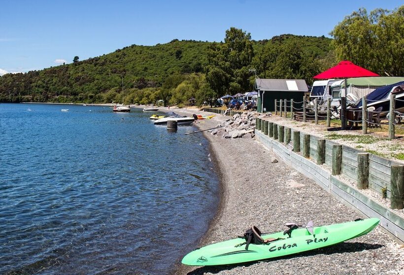 منتجع Motutere Bay Top 10 Holiday Park