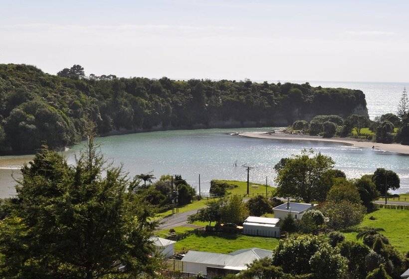 استراحتگاه Urenui Beach Camp