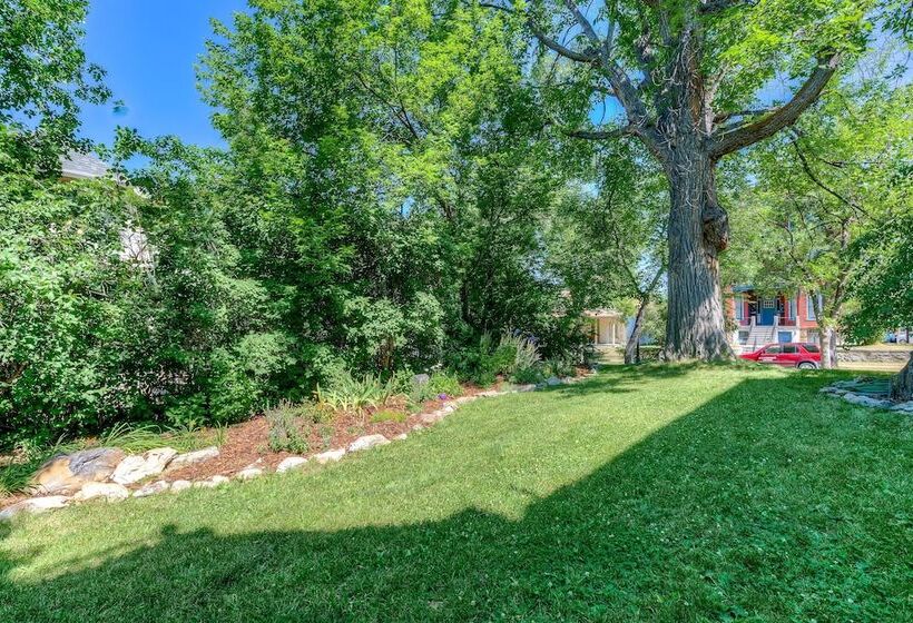 Sanders   Helena S Bed And Breakfast