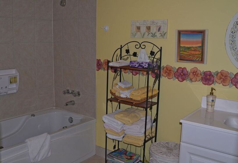 Sea Parrot Ocean View Resort