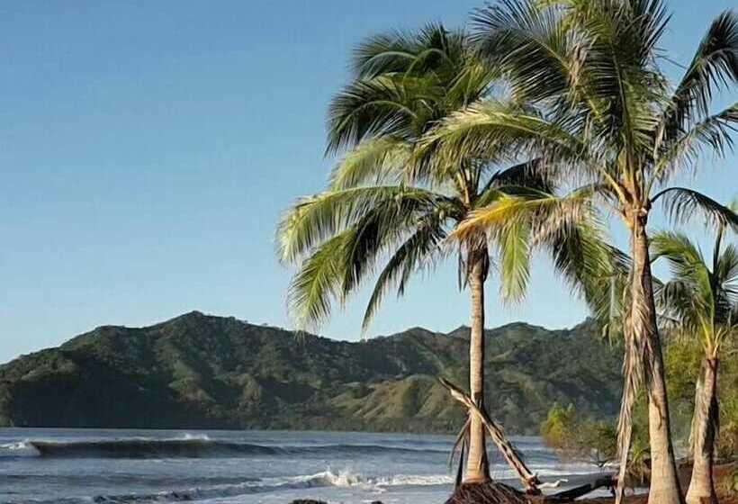 Surfcamp Guanico   Hostel