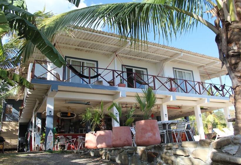 Surfcamp Guanico   Hostel