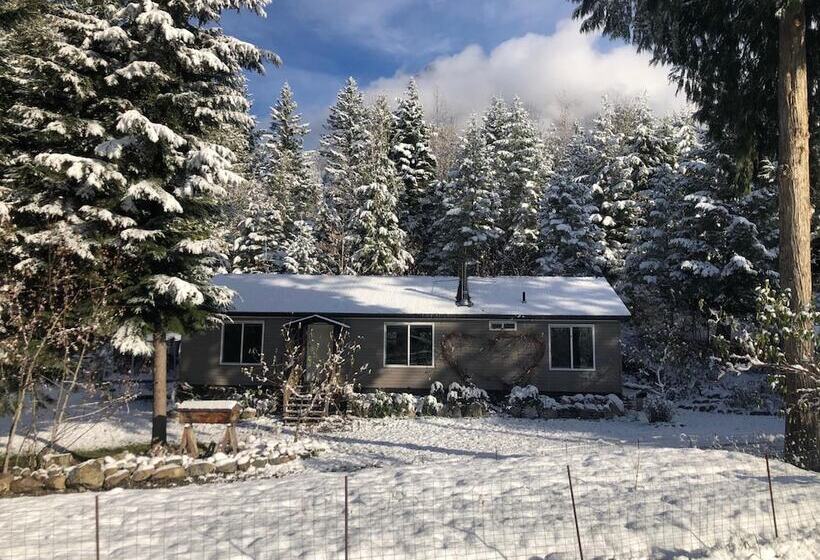 Sweetwater Lane Farm B & B