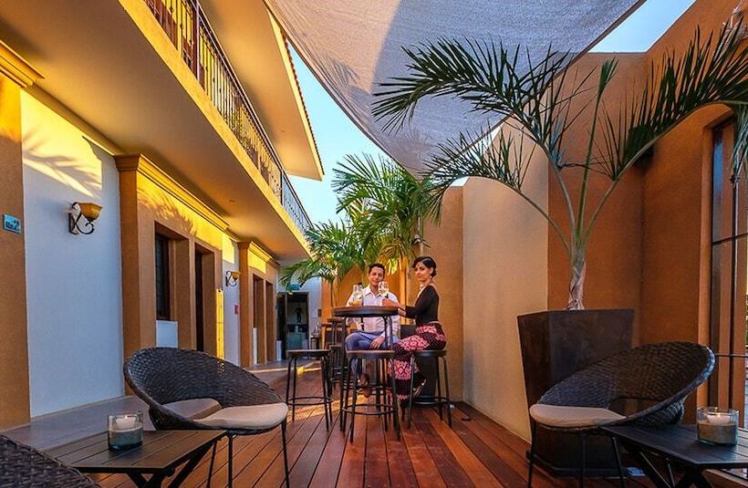 The Vibe Bed & Breakfast   Adults Only