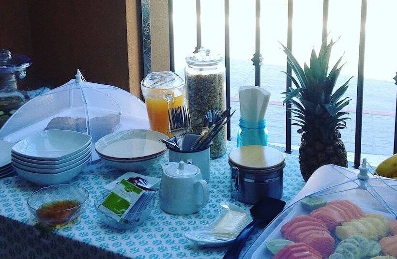 The Vibe Bed & Breakfast   Adults Only