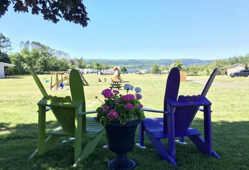 Upper Clements Cottages & Rv Park