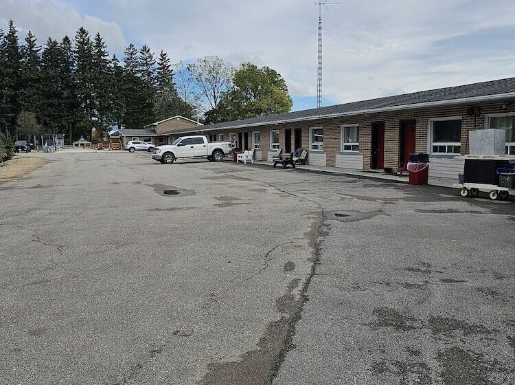 Wingham Motel