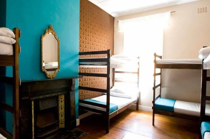 فندق صغير 33 South Backpackers