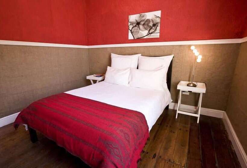 فندق صغير 33 South Backpackers