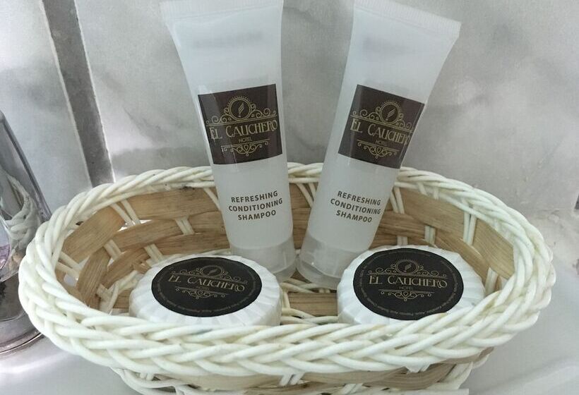 هاستل El Cauchero