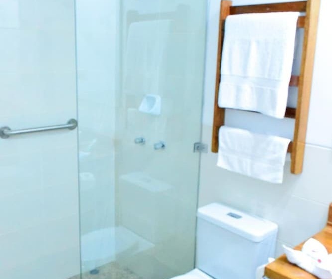 هاستل Jungle House By Explorama