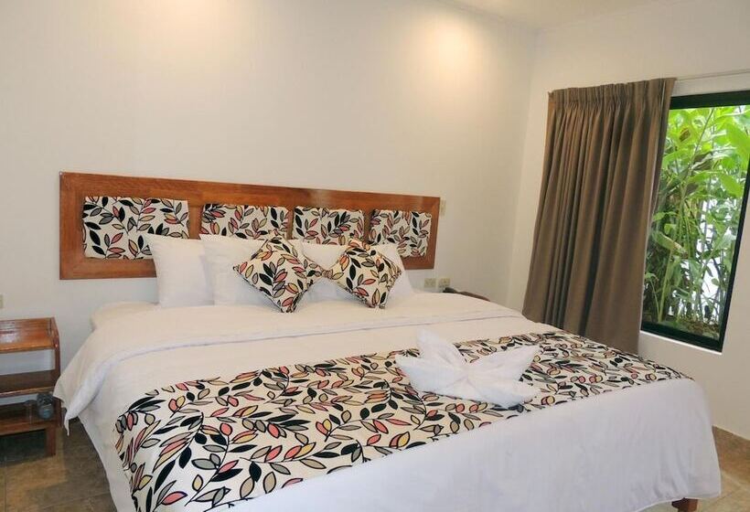 هاستل Jungle House By Explorama