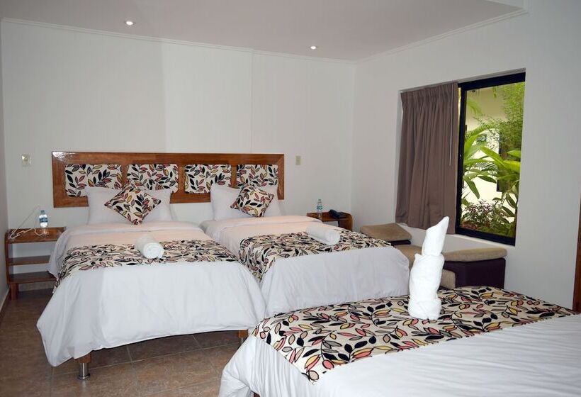 هاستل Jungle House By Explorama