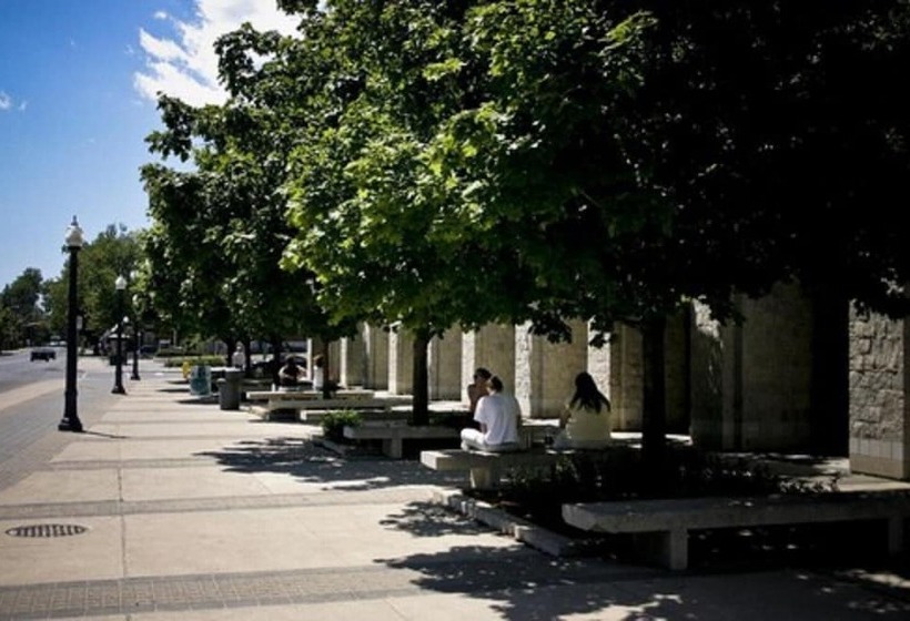 Общежитие Queen S University   David C. Smith House   Campus Accommodation