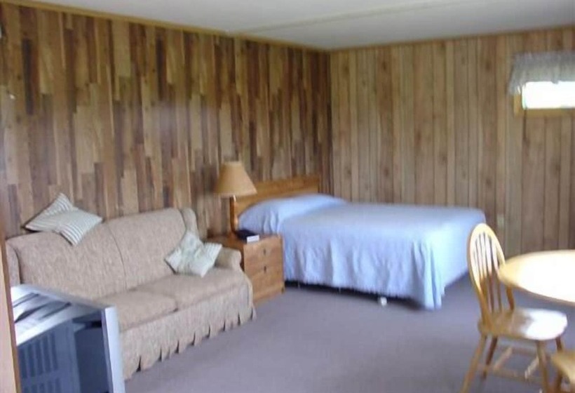 Baywatch Lighthouse Cottages & Motel