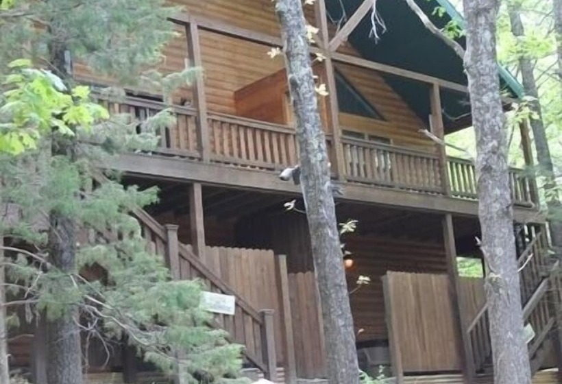 Bear Creek Lodge Cabin Resort