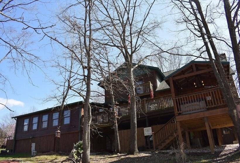 Bear Creek Lodge Cabin Resort