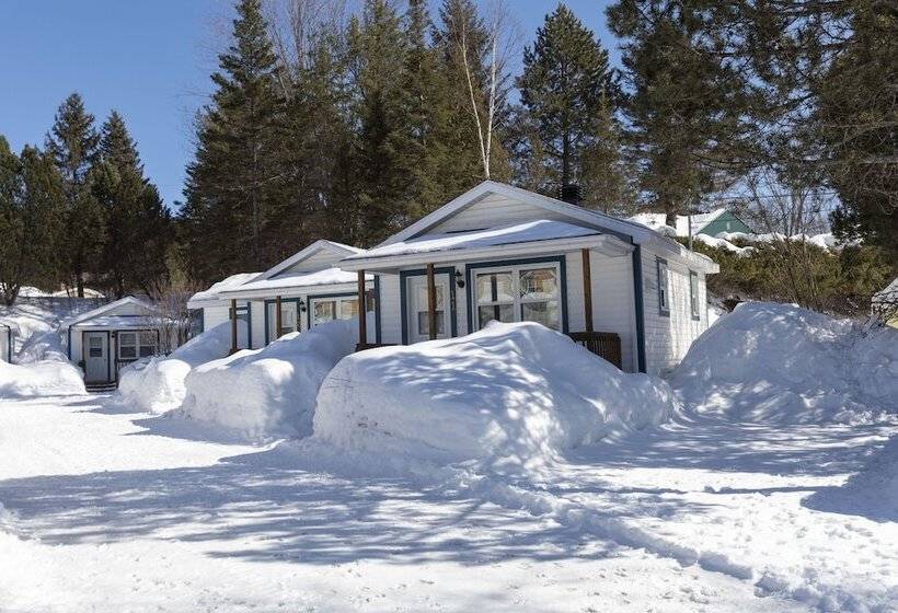 مبيت وإفطار Auberge La Coulee Douce