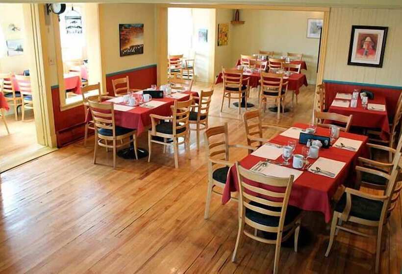 مبيت وإفطار Auberge La Coulee Douce