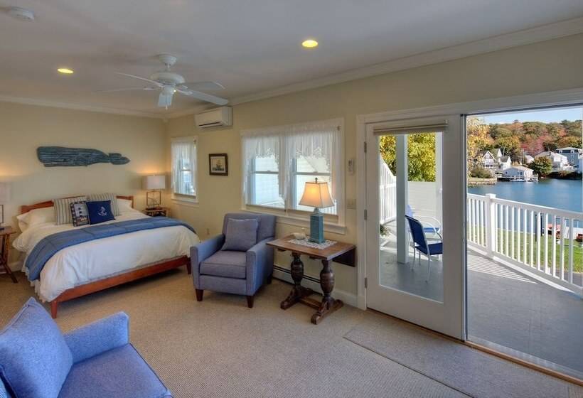 ベッドアンドブレックファースト Blue Heron Seaside Inn