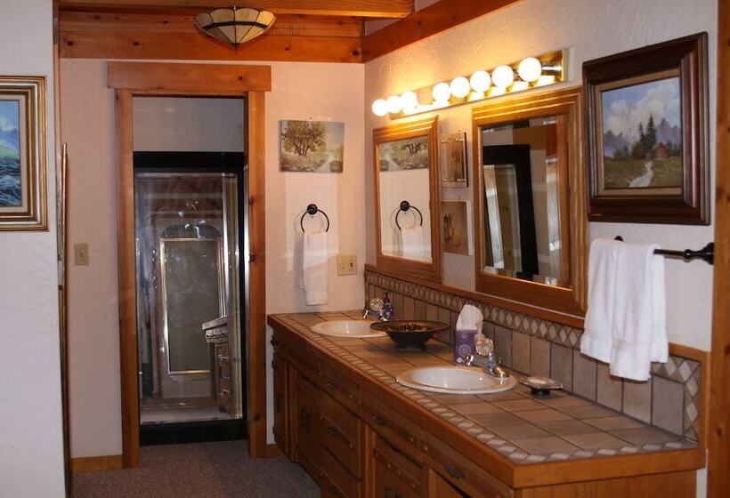 צימר Indian Creek Village Winery