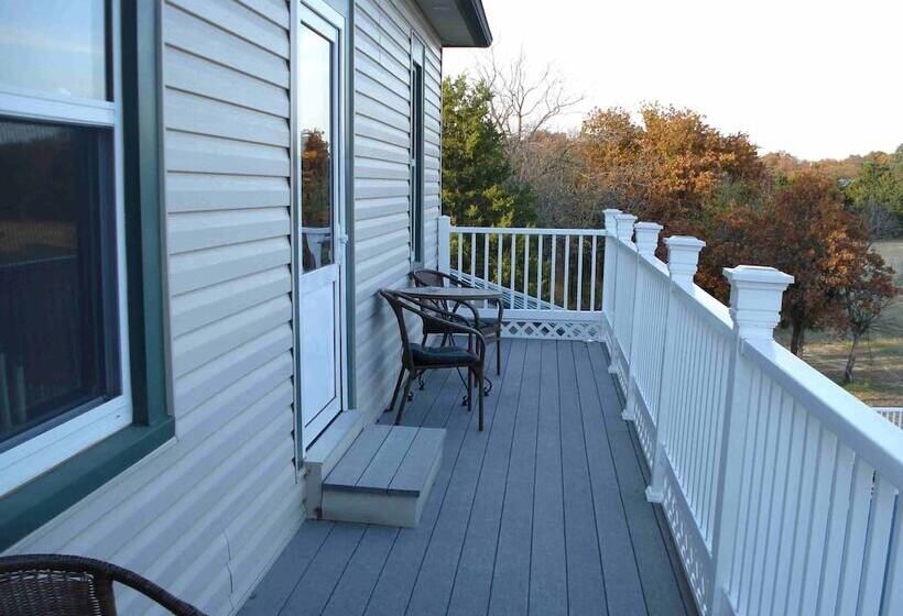 צימר Indian Creek Village Winery