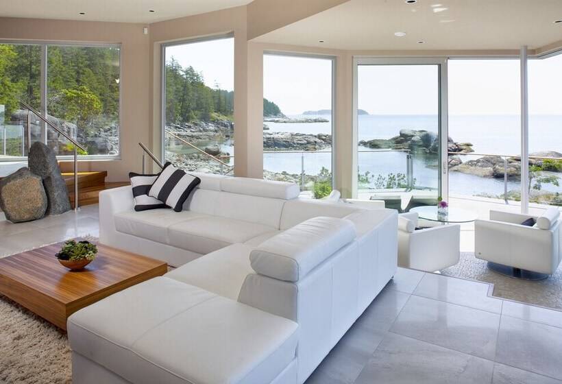 צימר Pointhouse Suites On Sargeant Bay